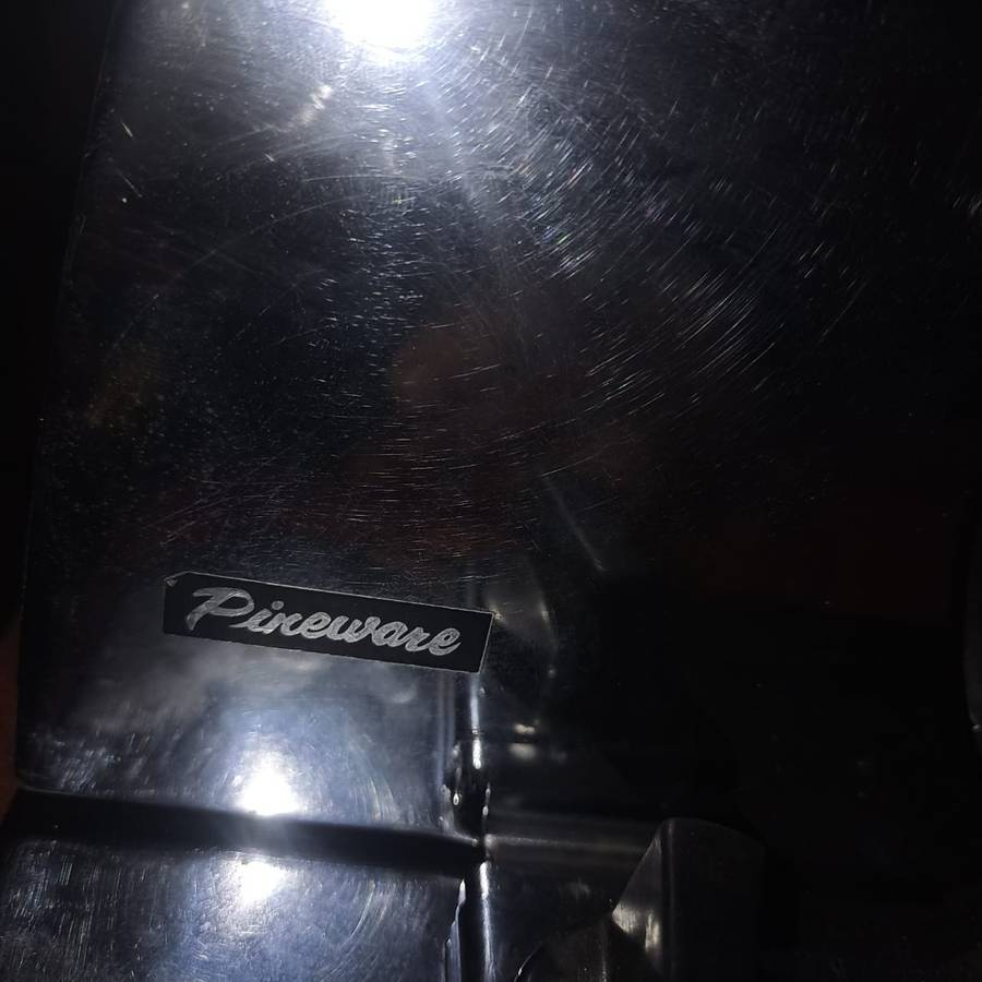 REFURBISHED VINTAGE PINEWARE BREAD SLICER