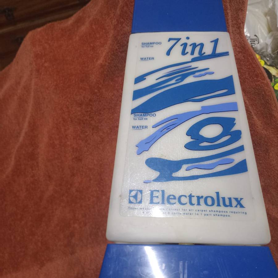 ELECTROLUX 7 IN 1  Carpet WASHER
