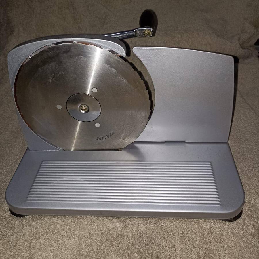 REFURBISHED VINTAGE PINEWARE BREAD SLICER