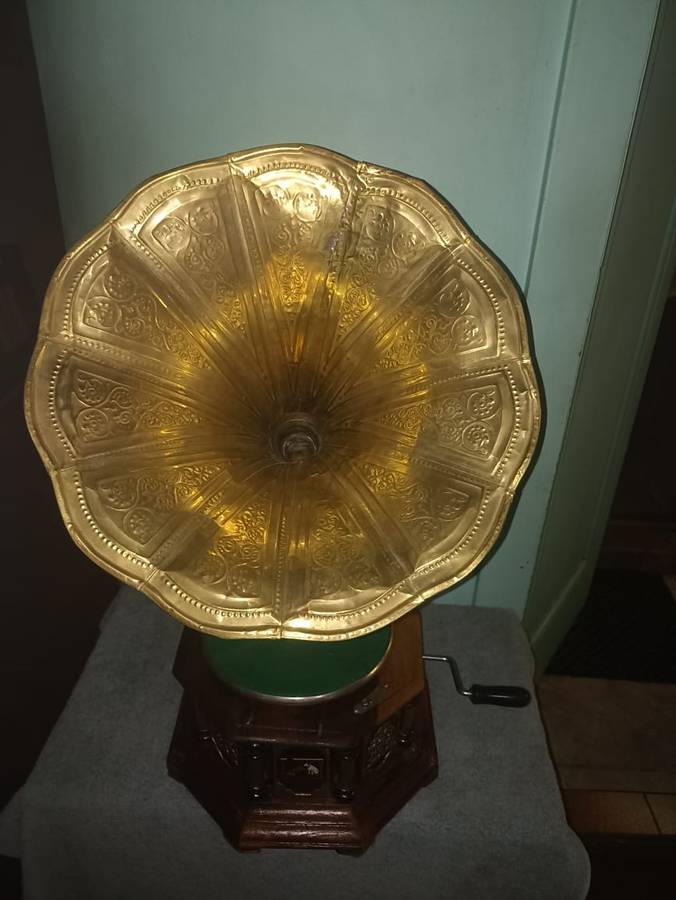 8 Square Scarce his Mastervoice Grampohone Vintage