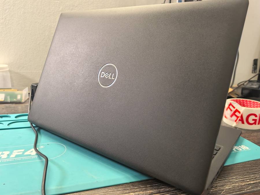 LATE ENTRY-11TH GEN-DELL LATITUDE 3520-i5-1135G7-8GB DDR4-256GB SSD-FHD