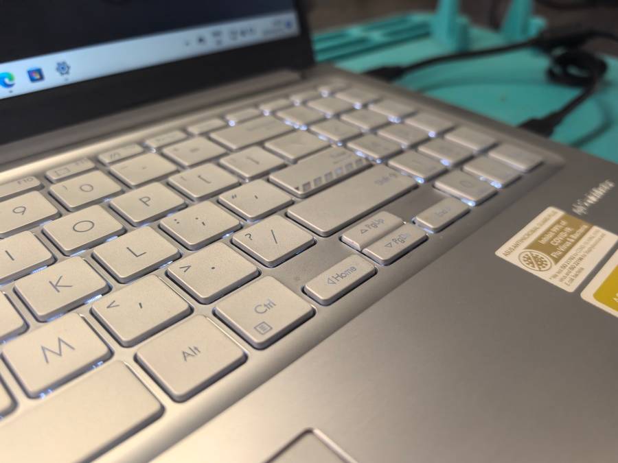 12TH GEN-RADEON GRAPHICS-ASUS VIVOBOOK 15-RYZEN 5-5600H-8GB RAM-512GB SSD-FHD-BACKLIT