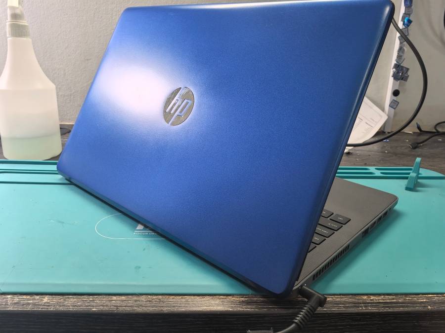 HP 250 G6*i3-5005U*12GB RAM*256GB SSD*15.6`HD*DVD