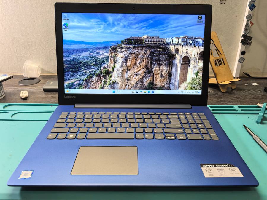 QUAD CORE 8TH GEN i5-LENOVO IDEAPAD 330-i5-8250U-FHD-8GB DDR4-256GB SSD*UHD 620