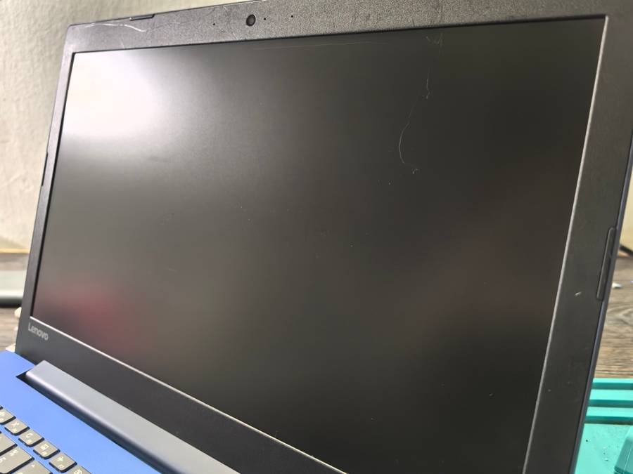 QUAD CORE 8TH GEN i5-LENOVO IDEAPAD 330-i5-8250U-FHD-8GB DDR4-256GB SSD*UHD 620