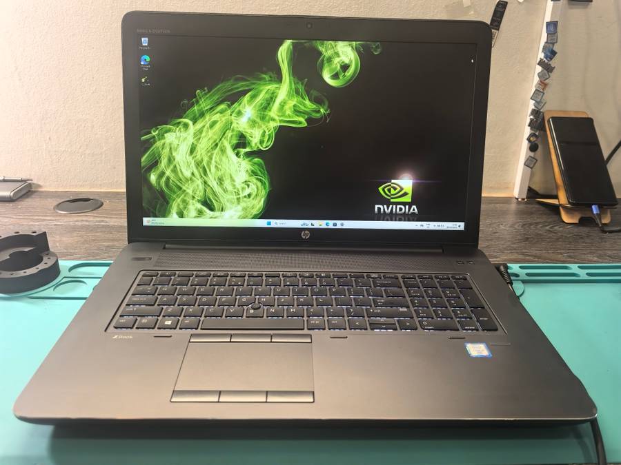 8GB NVIDIA M5000-HP ZBOOK 17 G3 i7-6820HQ*32GB*256GB SSD*FHD*NVIDIA QUADRO M5000 8GB