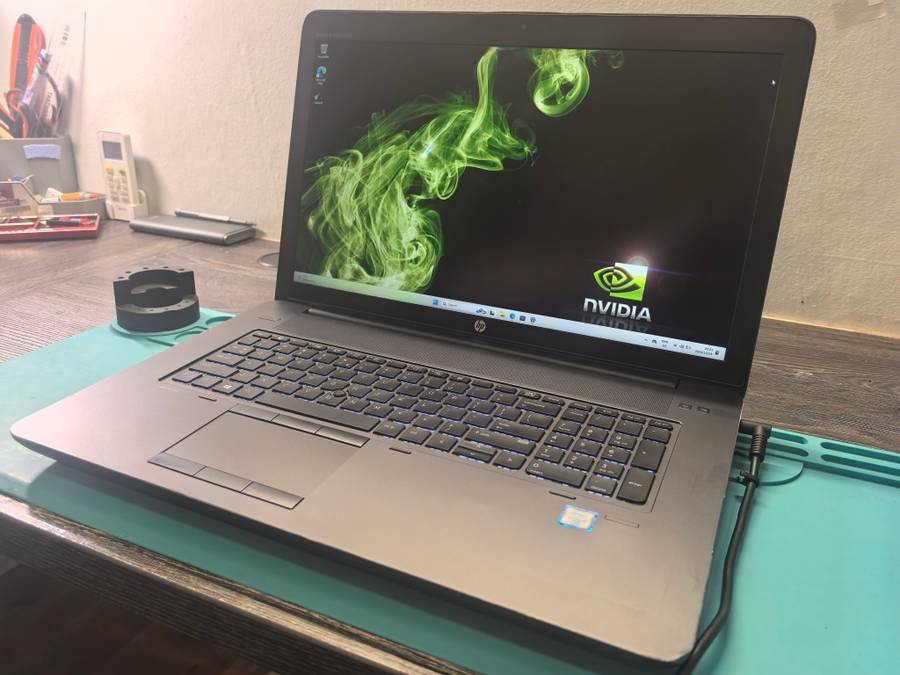 8GB NVIDIA M5000-HP ZBOOK 17 G3 i7-6820HQ*32GB*256GB SSD*FHD*NVIDIA QUADRO M5000 8GB
