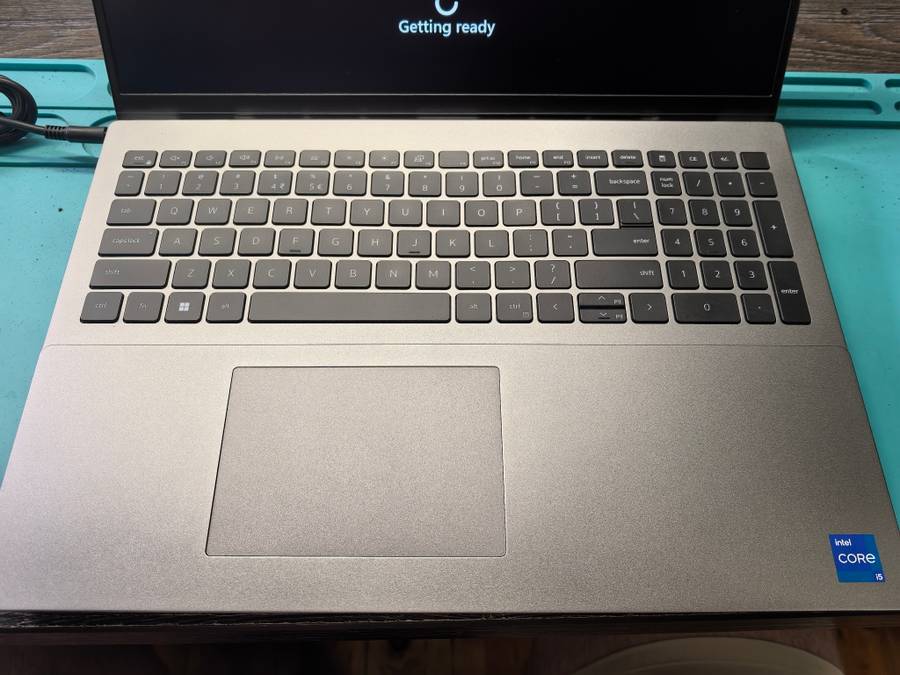 12TH GEN i5-DELL VOSTRO 5620-i5-1240P-16GB RAM-2TB SSD-FHD+*XE GRAPHICS