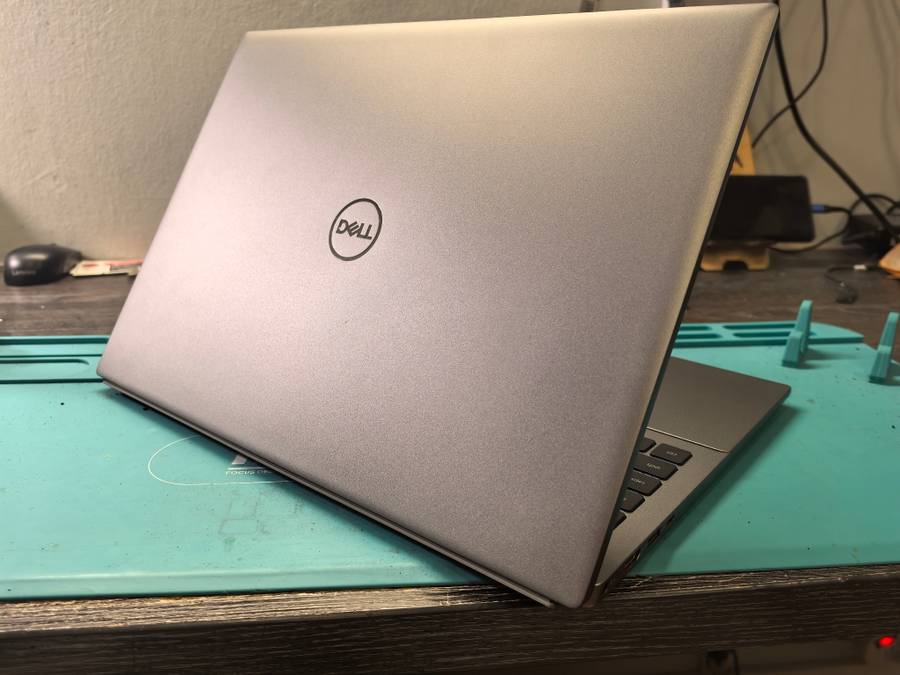 12TH GEN i5-DELL VOSTRO 5620-i5-1240P-16GB RAM-2TB SSD-FHD+*XE GRAPHICS