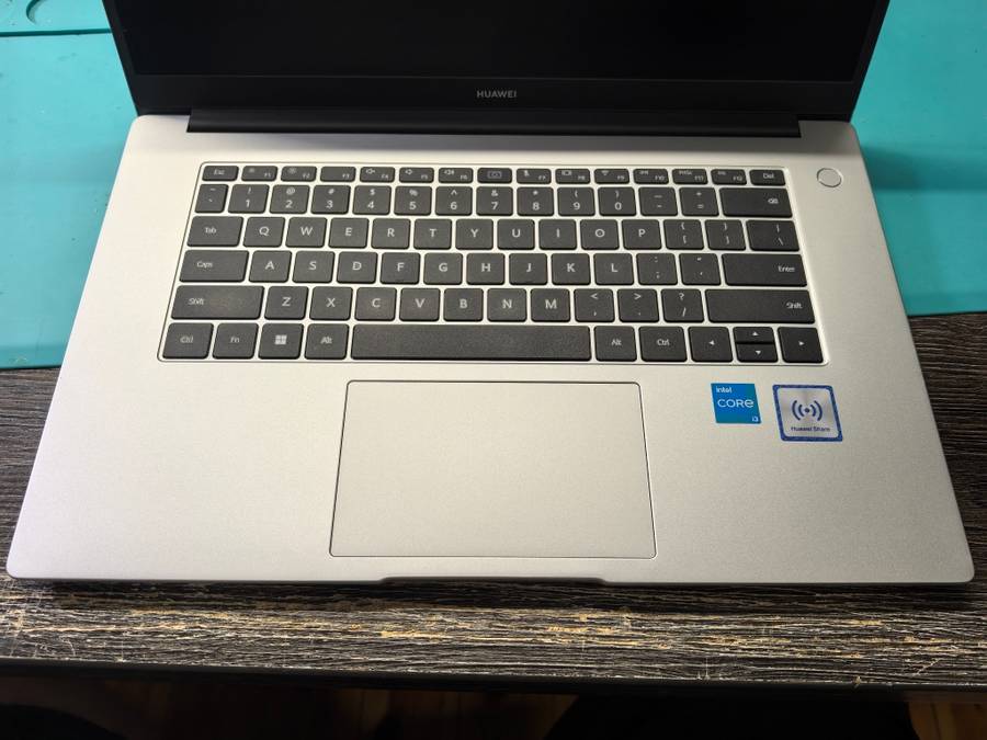 HUAWEI MATEBOOK D 15*i3-1115G4*8GB DDR4*256GB SSD*FHD*IPS*UHD GRAPHICS