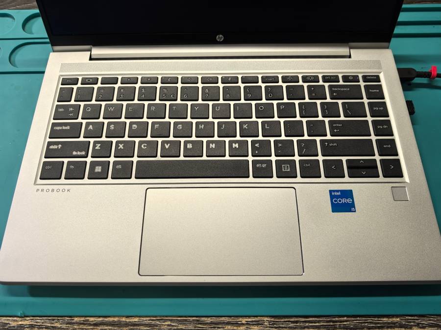 HP ProBook 440 G9 - i5-1235U - 16GB DDR4 - 256GB SSD - FHD - 10 Cores