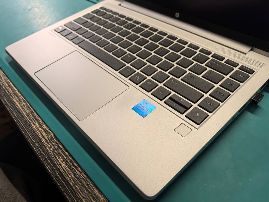 HP ProBook 440 G9 - i5-1235U - 16GB DDR4 - 256GB SSD - FHD - 10 Cores