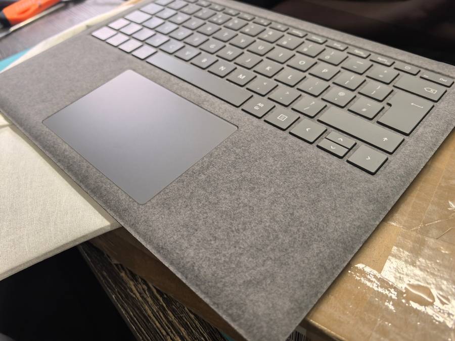Microsoft Surface Laptop 3 - i7-1065G7 - 16GB RAM - 512GB SSD - 3K Display - Touchscreen