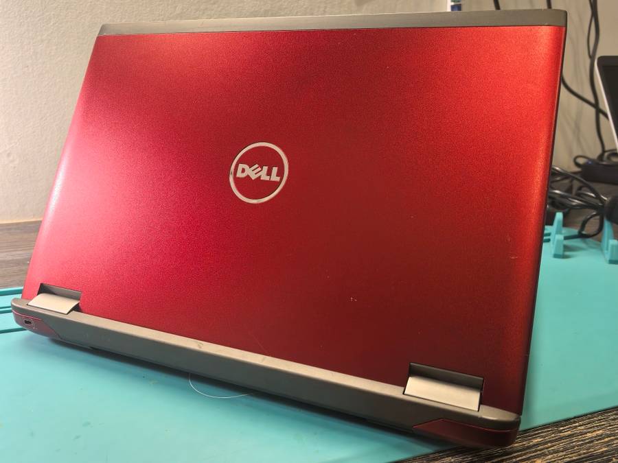 QUAD CORE i7-DELL VOSTRO 3560*i7-3632QM-8GB RAM-256GB SSD-RADEON GRAPHICS-DVD-HD DISPLAY