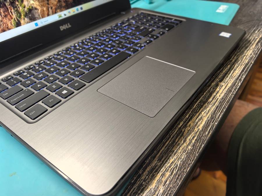 Touchscreen Dell Inspiron 5567 i5-7200U 8GB 256GB SSD FHD