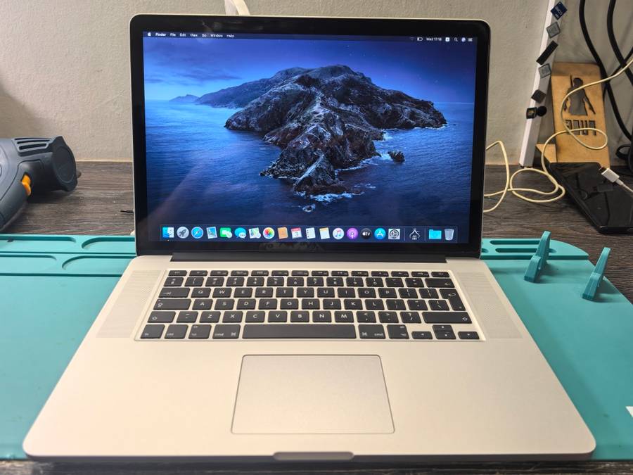 Apple MacBook Pro 2015 Core i7 16GB RAM 512GB SSD Retina 2880x1800