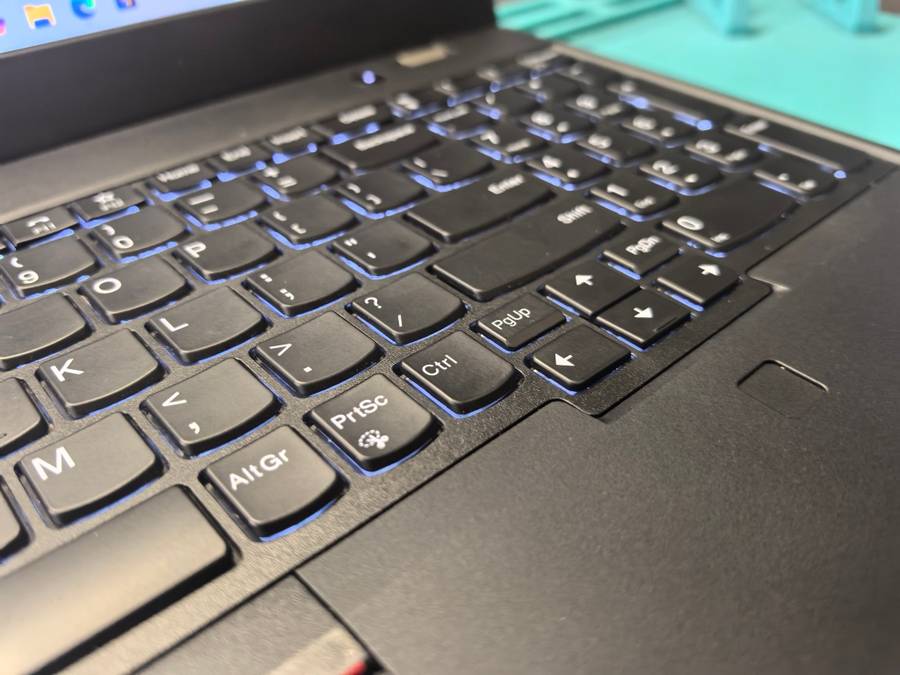 QUAD CORE i7-Lenovo ThinkPad L15 i7-10510u-16GB DDR4 512GB SSD