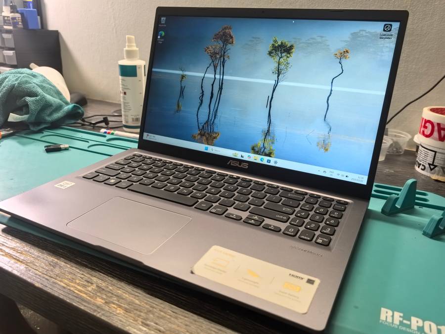 QUAD CORE i5-10TH GEN i5-ASUS VIVOBOOK X515JA-i5-1035G1-8GB DDR4*256GB SSD*FHD