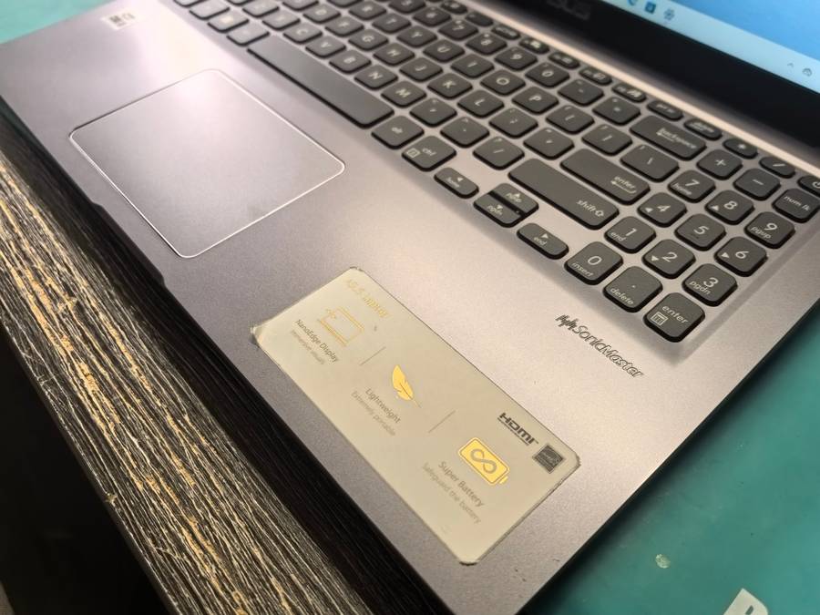 QUAD CORE i5-10TH GEN i5-ASUS VIVOBOOK X515JA-i5-1035G1-8GB DDR4*256GB SSD*FHD