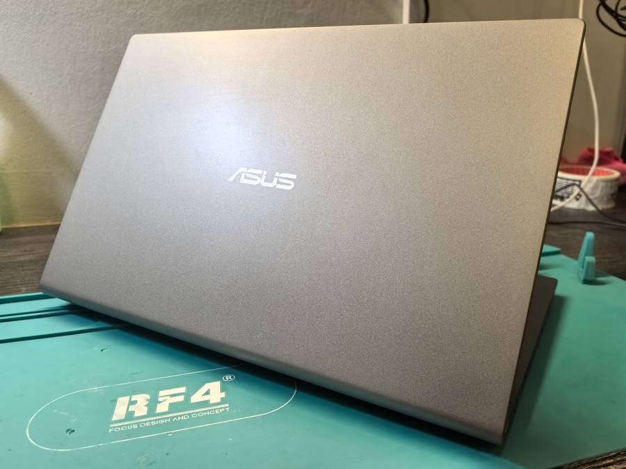 ASUS VIVOBOOK X515EA*i3-1115g4*4GB DDR4*256GB SSD*HD*