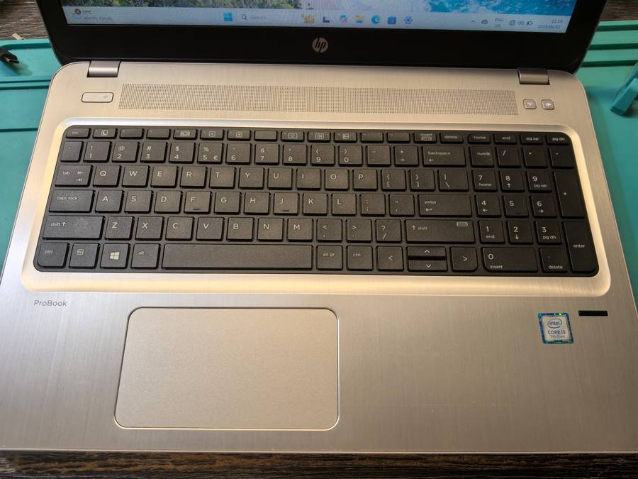 HP PROBOOK 450 G4*I3-7100u*8GB*256GB SSD-HD-DVD-HD GRAPHICS