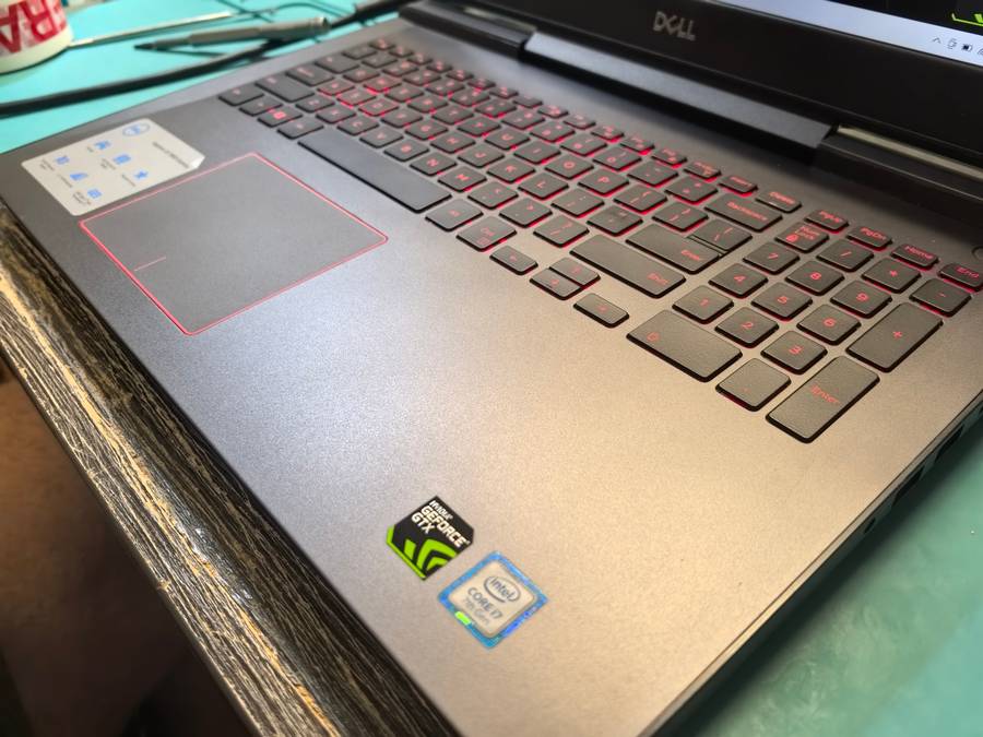DELL GAMING 7577-i7-7700HQ-8GB-256GB SSD-1000GB HDD-IPS FHD-GTX1050ti-FHD