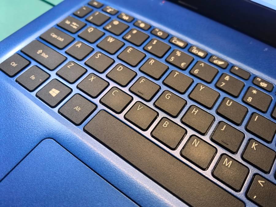QUAD CORE 10TH GEN i5-ACER ASPIRE 3-i5-10210u-20GB DDR4-512GB SSD*HD