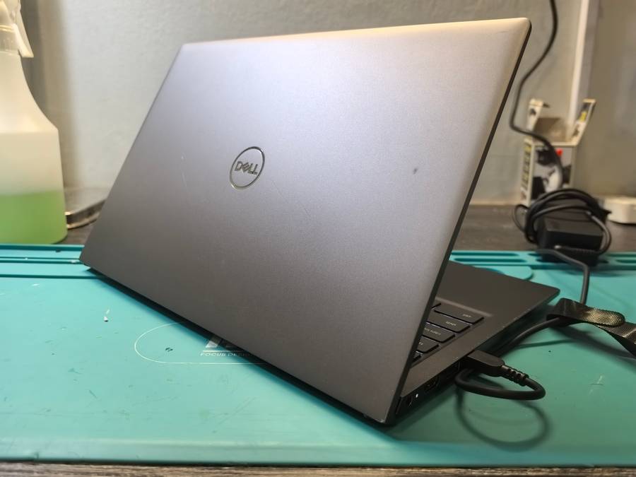 LATE ENTRY-DELL VOSTRO 5410-i5-11300H-16GB DDR4*512GB SSD*FHD*IR*BACKLIT