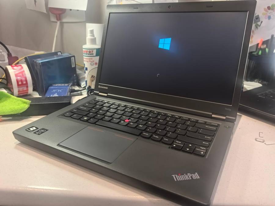 HIGH SPEC!*LENOVO THINKPAD T440P*i5-4300M*6GB RAM*256GB SSD*HD+DISPLAY