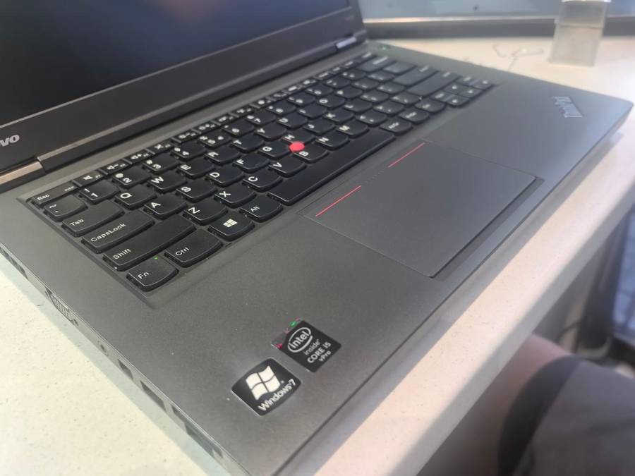 HIGH SPEC!*LENOVO THINKPAD T440P*i5-4300M*6GB RAM*256GB SSD*HD+DISPLAY