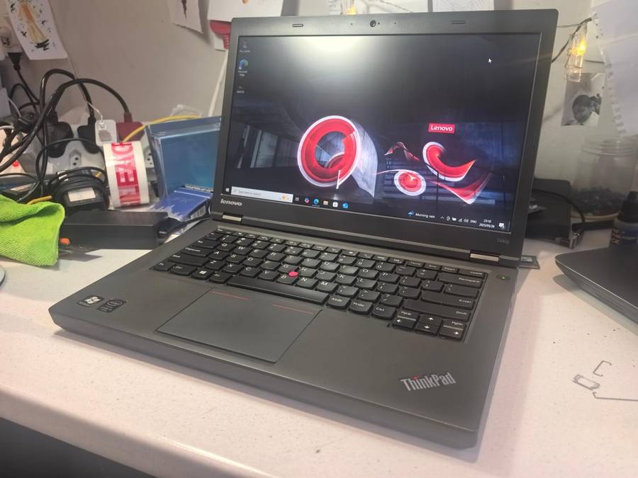 HIGH SPEC!*LENOVO THINKPAD T440P*i5-4300M*6GB RAM*256GB SSD*HD+DISPLAY