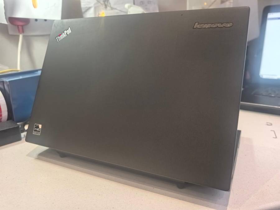 ULTRABOOK*LENOVO THINKPAD X240*i5-4300U*8GB DDR4-256GB SSD*4G*