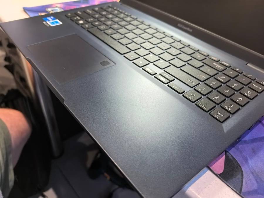 12th Gen Asus ExpertBook B5102CE