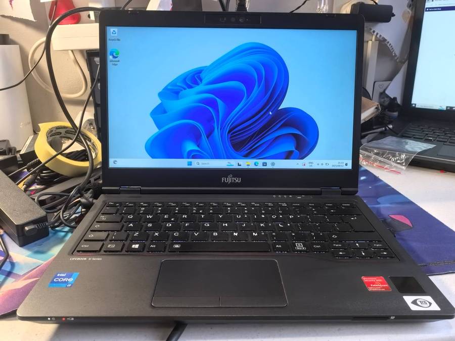 TOUCHSCREEN!*FUJITSU LIFEBOOK 7U13A2*i7-1165G7*16GB DDR4*512GB SSD*FHD*BACKLIT*