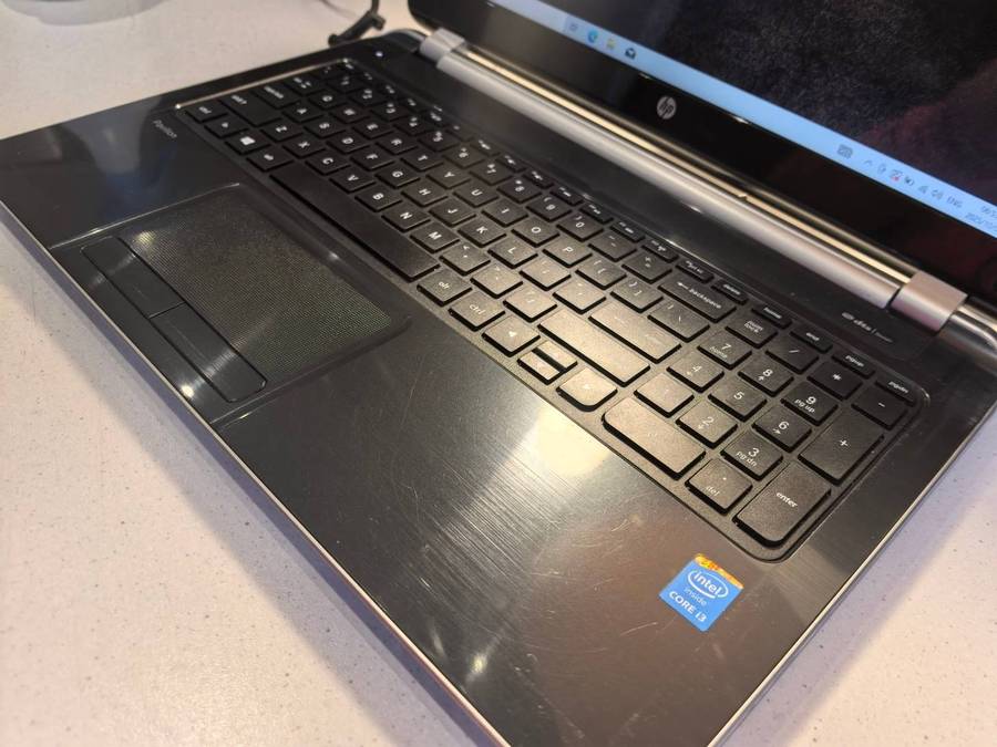 HP Pavilion 15 i3-4005U 8GB RAM 500GB HDD HD DVD