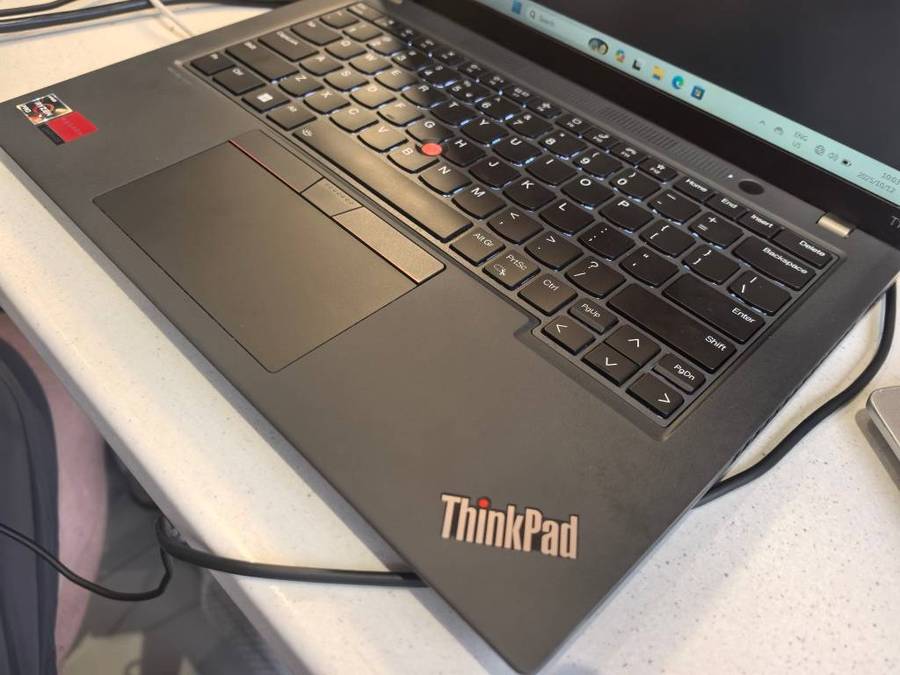 AS NEW 13TH GEN LENOVO THINKPAD T14*RYZEN 5 PRO-7540U*16GB DDR5*512GB SSD*RADEON*FHD*WARRANTY
