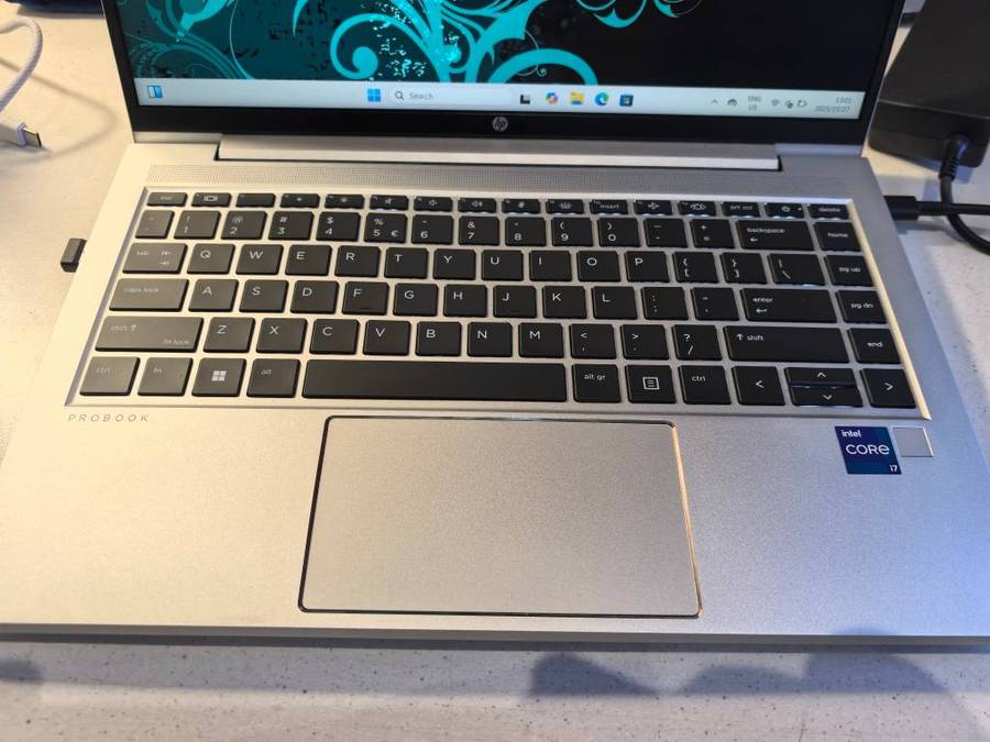QUAD CORE i7-HP PROBOOK 640 G8-i7-1185G7-16GB DDR4-256GB SSD-HD-10 CORES-BACKLIT
