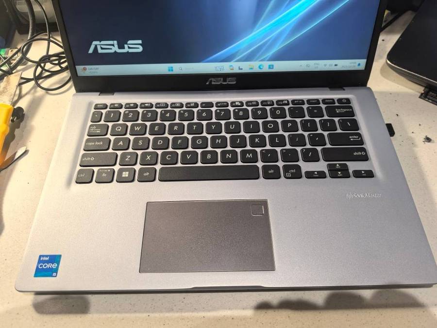 11TH GEN!*ASUS P1412CEA*i5-1135G7*16GB DDR4*512GB nvme SSD*FHD