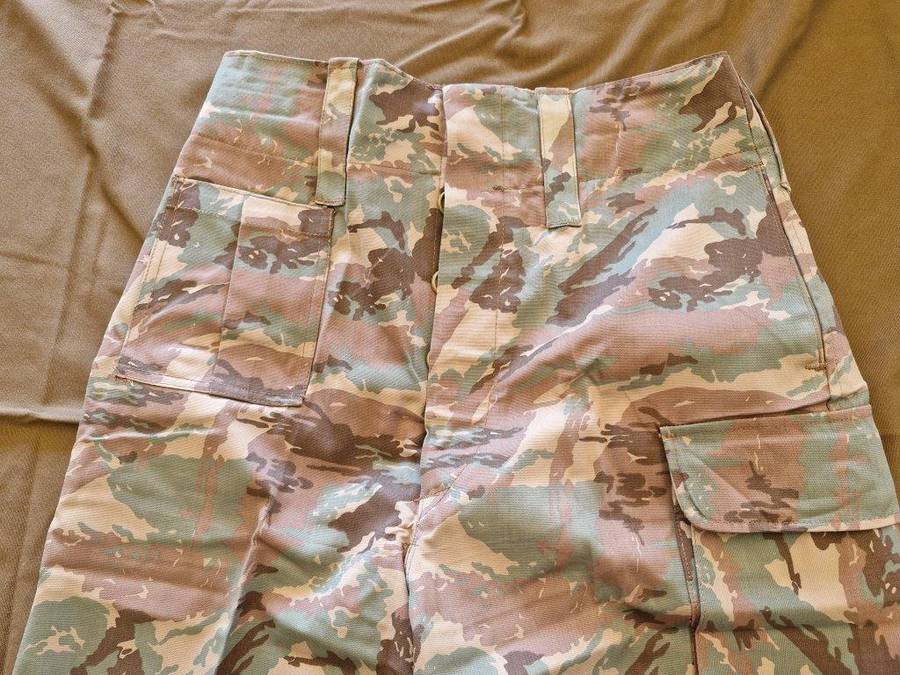 SADF 32 Battalion Camo Trousers. 43 CM across waist.