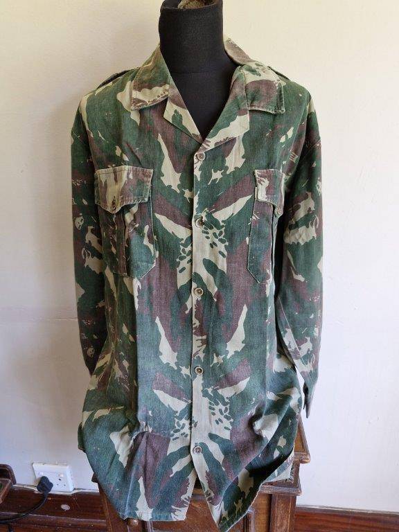 Zimbabwe Defence Force Camo shirt 1980-1990's. 60 Cm Armpit to Armpit.