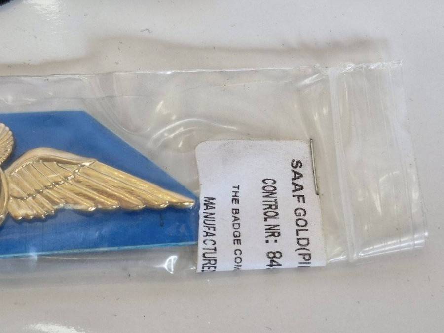 South African Air Force Gold Pilot wings. Full size.