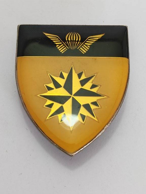 SADF 5 Reconnaissance Commando Pocket Flash (5 Recce). Pins intact.