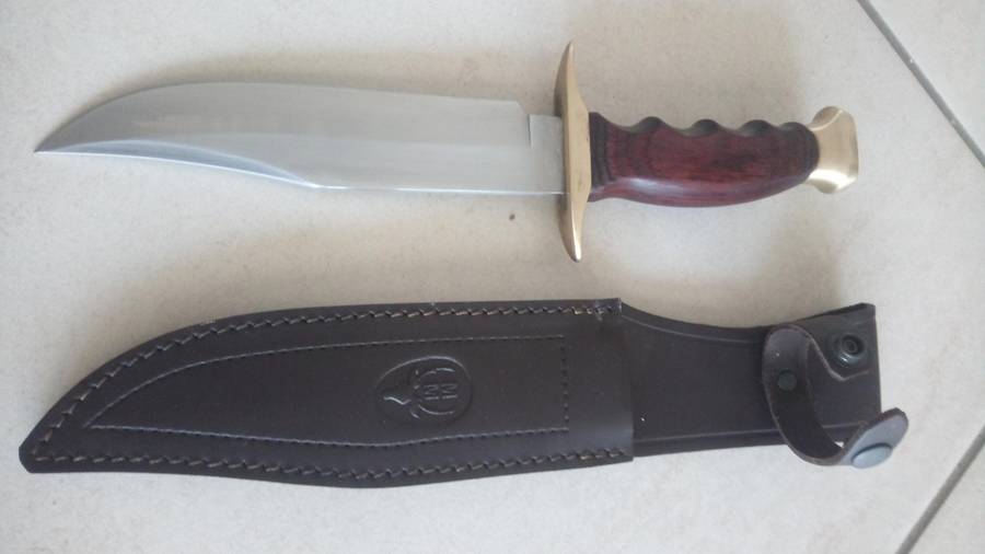 Bowie knife muela