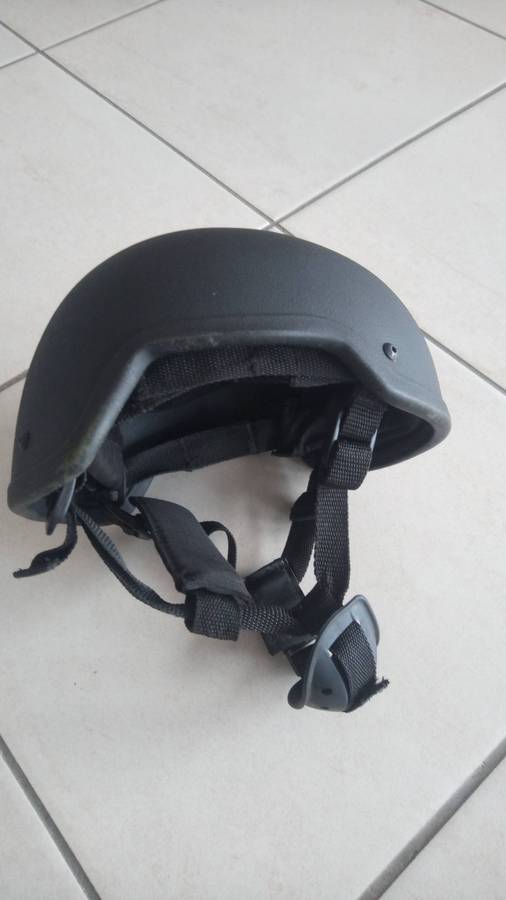 Tactical helmet