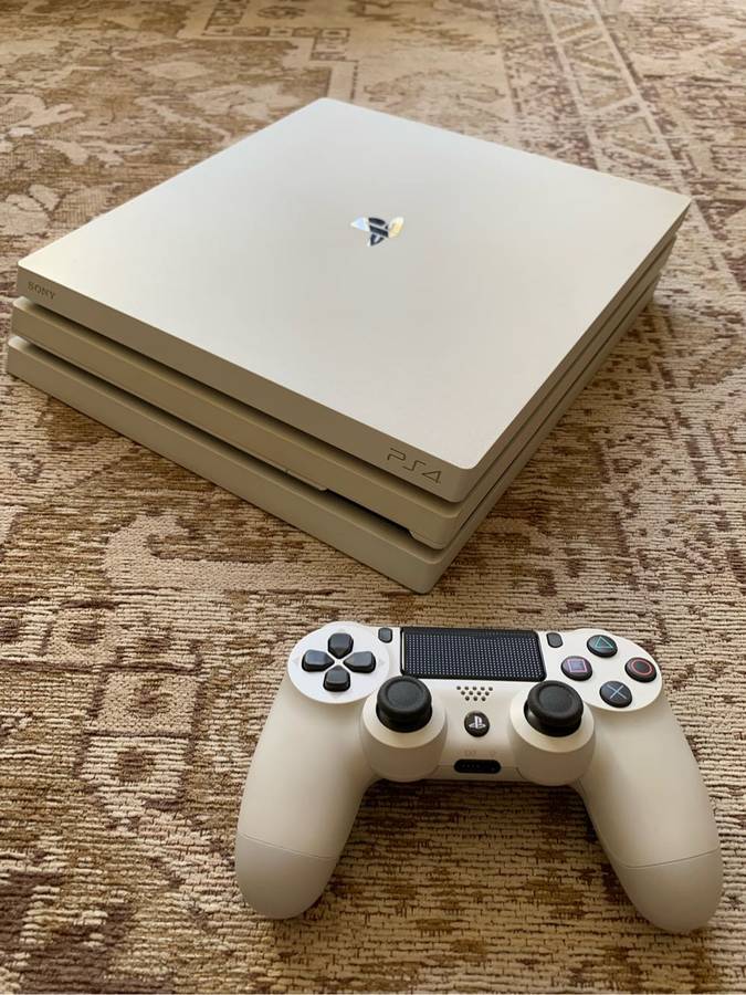 PS4 Pro Console (White edition)