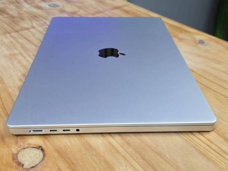 Apple Macbook Pro M4 Pro 16"