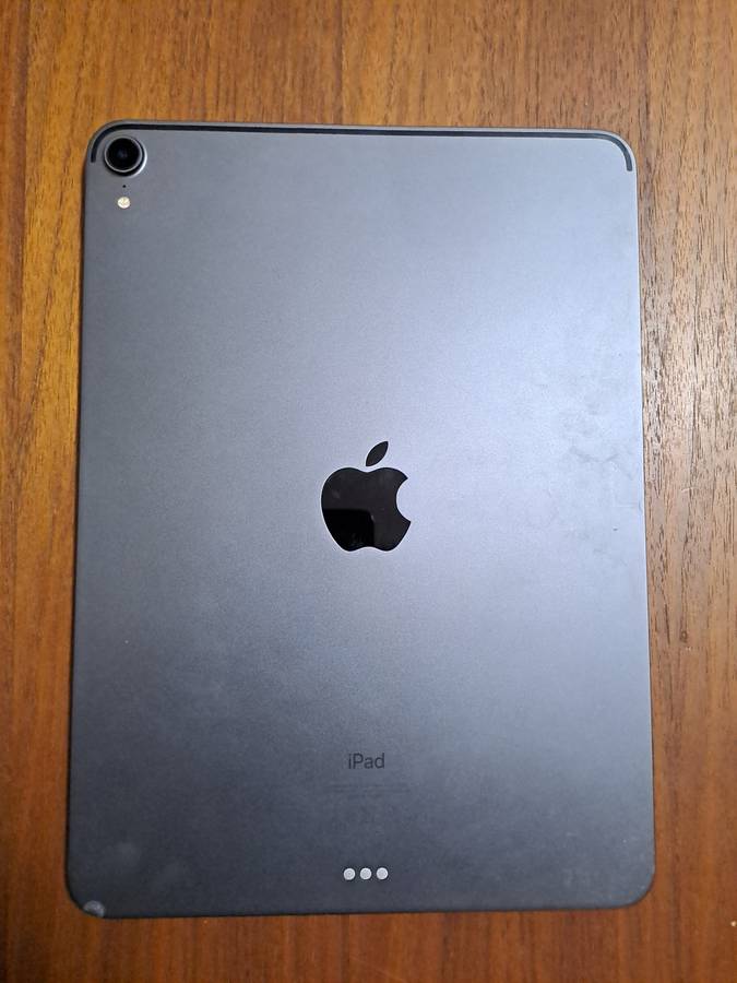 iPad Pro - 11 inch Wifi *PLEASE READ*