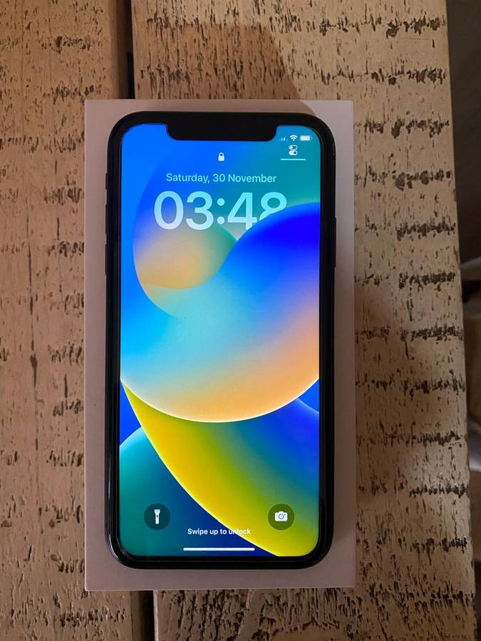 iPhone 11 - 64gb *BARGAIN*