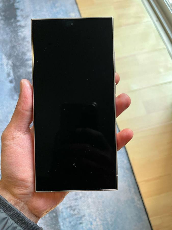 Samsung S24 Ultra NEW CONDITION