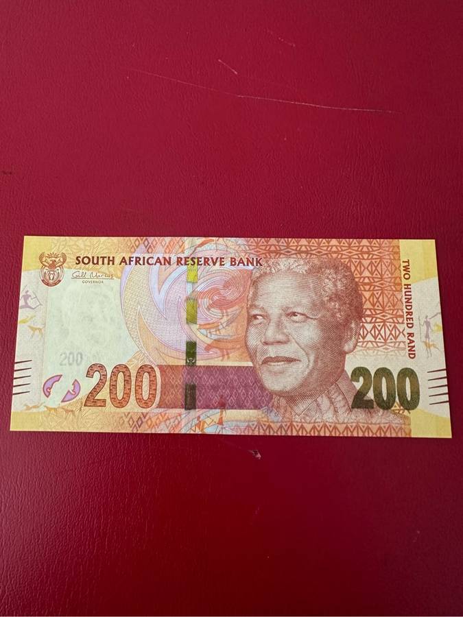 Low numbered AA R200 G Marcus unc banknote